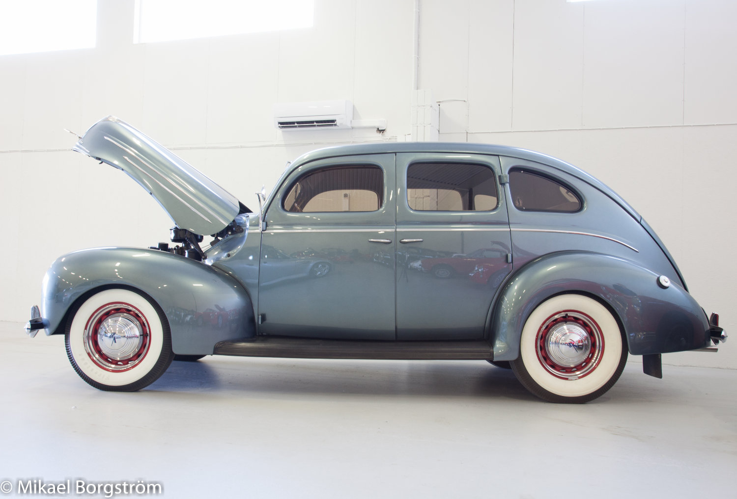 Ford delux